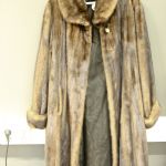 837 1620 FUR COAT